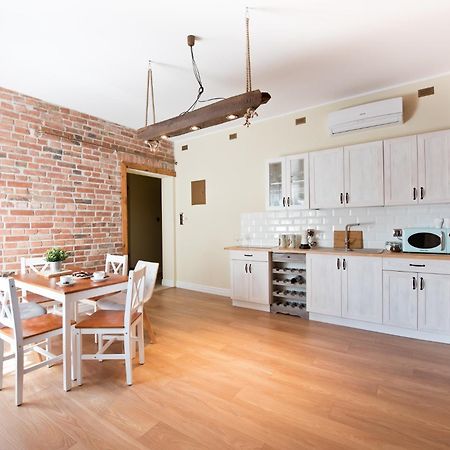 Apartament Starowka No1, No2, No3 Torun Luaran gambar
